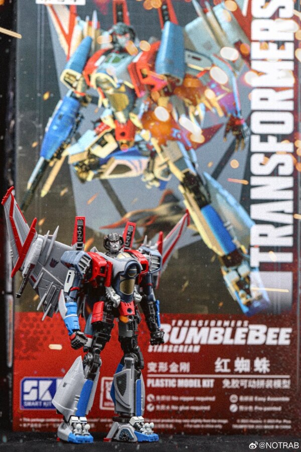 Starscream Trumpeter Model Kit In Hand Images From Transformers Bumblebee Movie  (3 of 4)